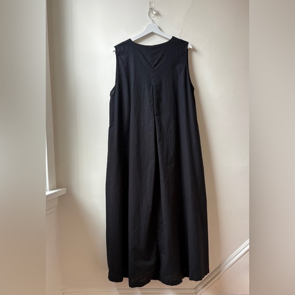 Cotton/Linen Blend Sleeveless V-Neck Maxi Dress - Picture 3 of 10